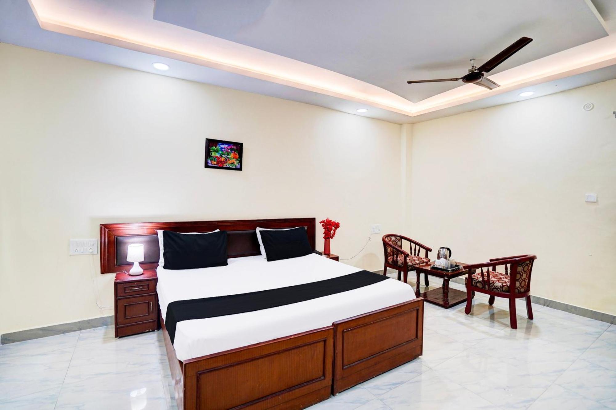 Hotel O Nova Resorts & Luxury Farm Raebareli Exterior photo