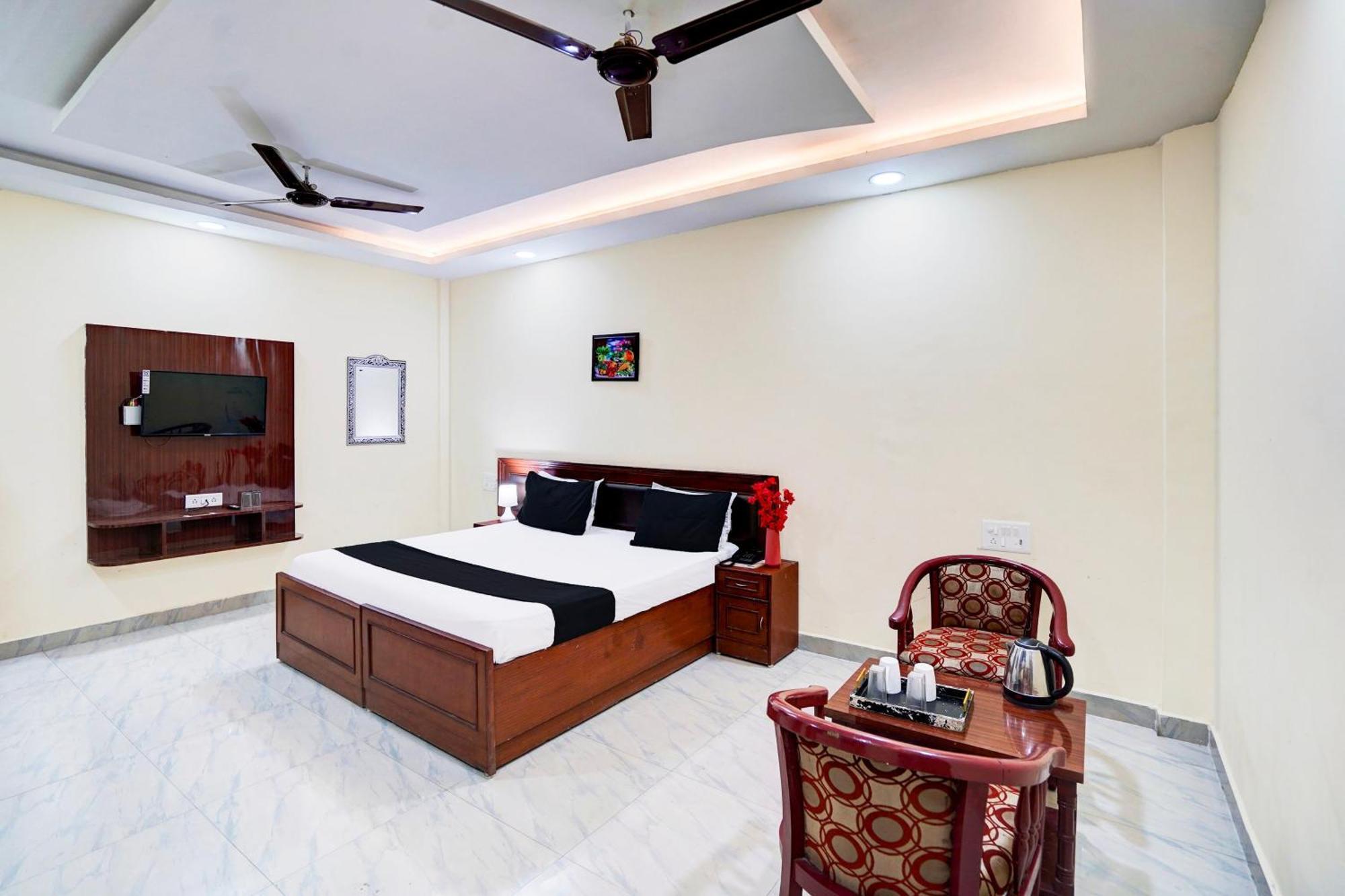 Hotel O Nova Resorts & Luxury Farm Raebareli Exterior photo
